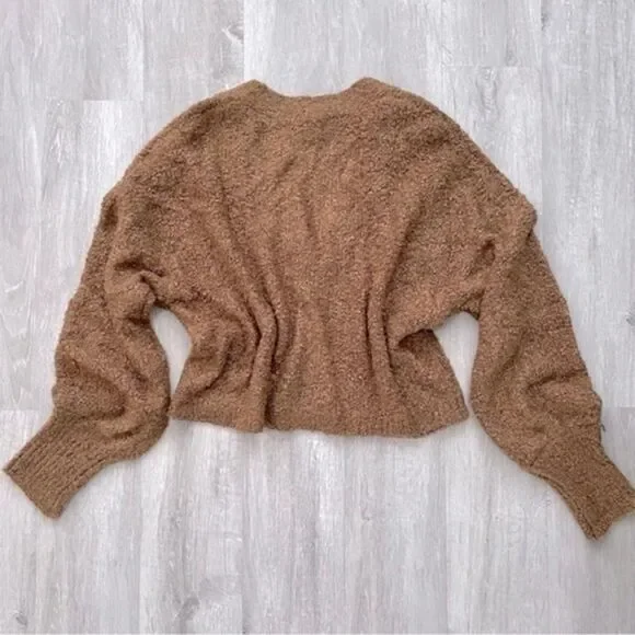 Women's Trendy XL NWT Brown Cozy Boucle Short Cardigan Sweater XL - Picture 3 of 3